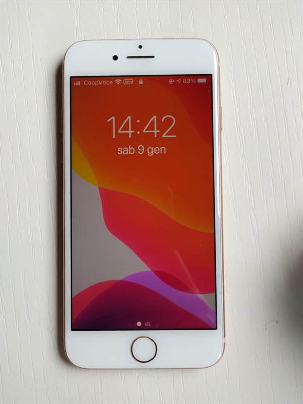 Foto 3IPhone 8 oro 64gb