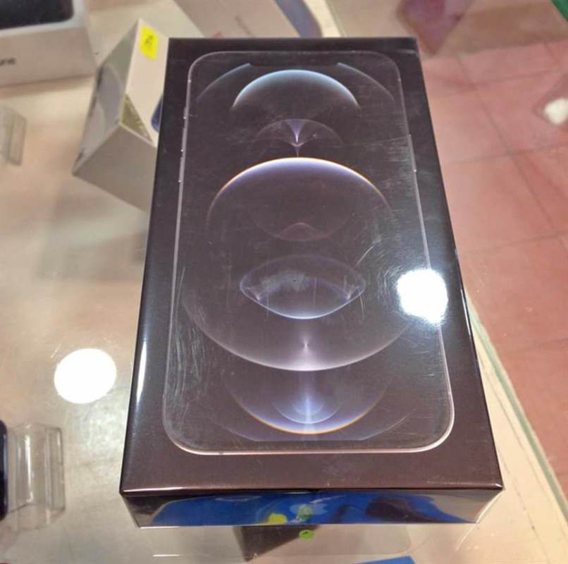 Foto 4Iphone 11/12 pro e max . Prezzo 60000
