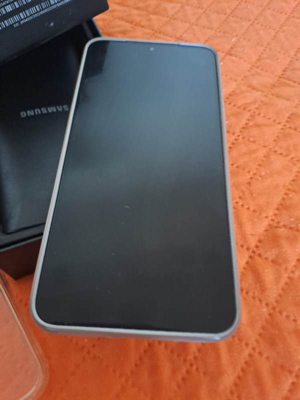 Foto 3Cellulare Samsung s22, come nuovo, in ottime condizioni