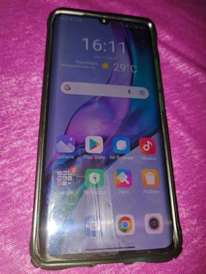 Mi note 10 graffiato sul retro ma ben funzionante