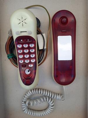 Due telefoni - Anteprima 4