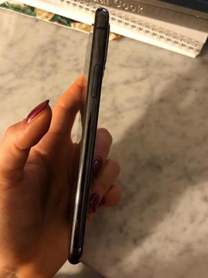 Iphone XS 64gb schermo da sostituire, modello più - Foto 3
