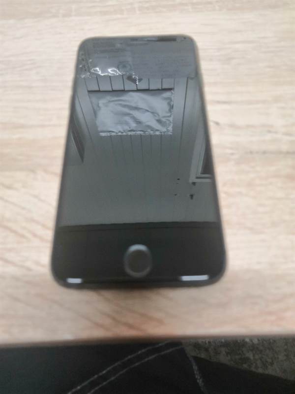 Foto 4Vendesi iPhone 8 tenuto benissimo