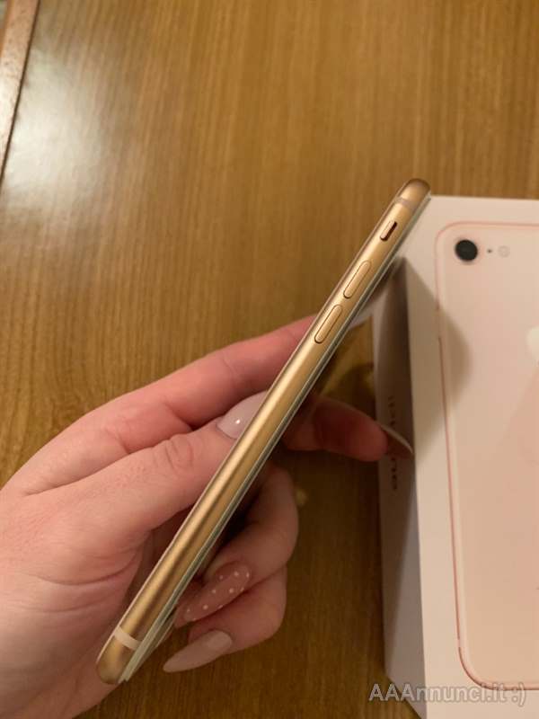 Foto 3Iphone 8 64 gb gold, modello successivo