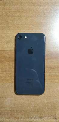 IPhone 8 da 64GB con accessori originali