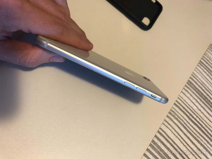 Foto 3Iphone 8 - 64 GB - Bianco - come Nuovo