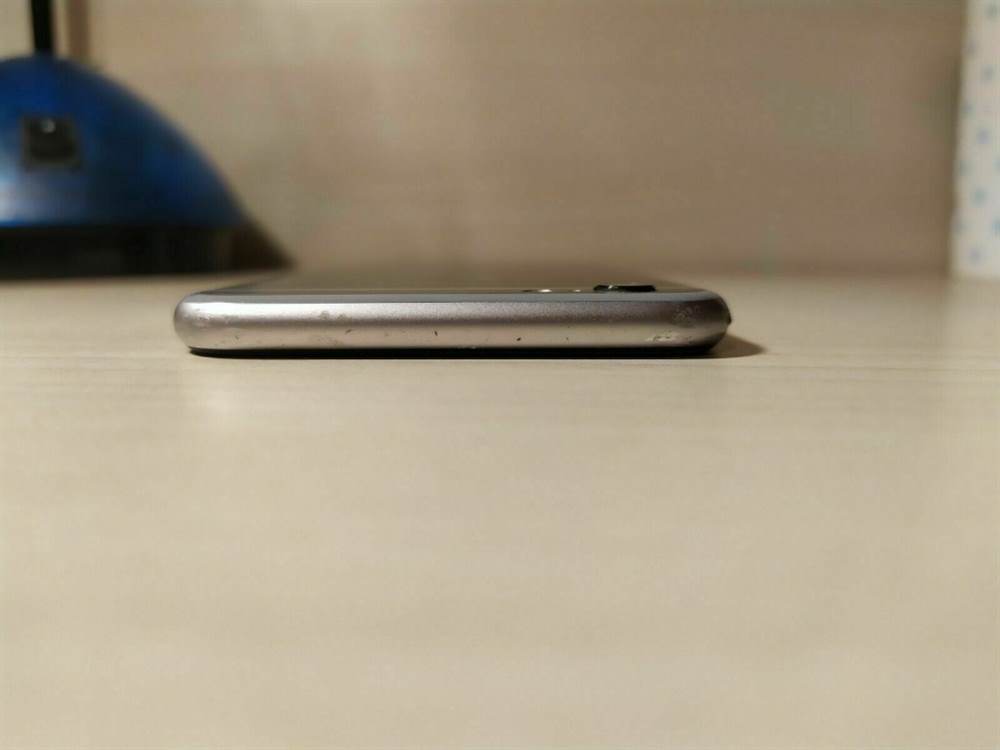 Foto 3IPhone 6 - 16GB - Grigio Siderale