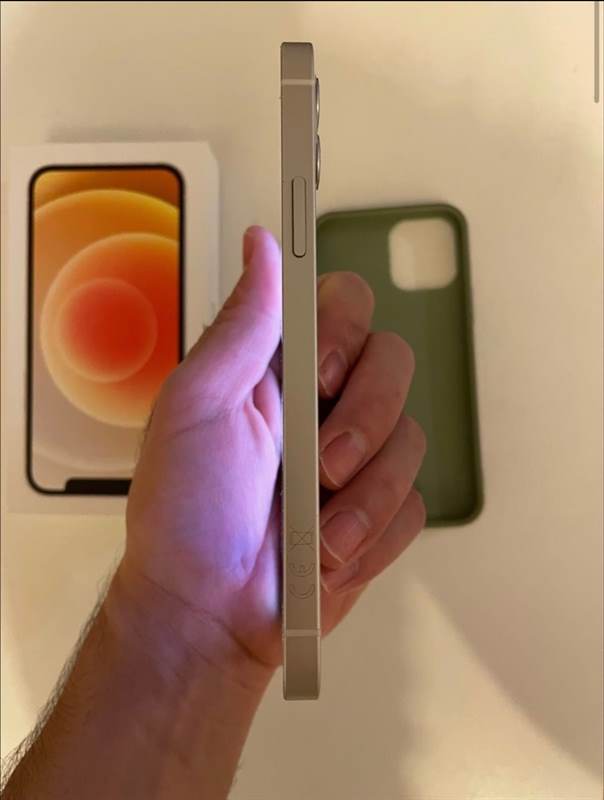 Foto 3IPhone 12 64 gb, come nuovo