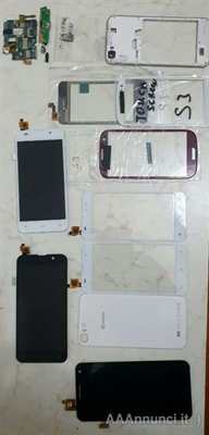 14 ricambi di cellulare