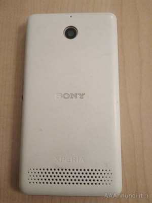 Foto 3 Cellulare smartphone Sony Xperia E1 bianco e nero, modello D2005