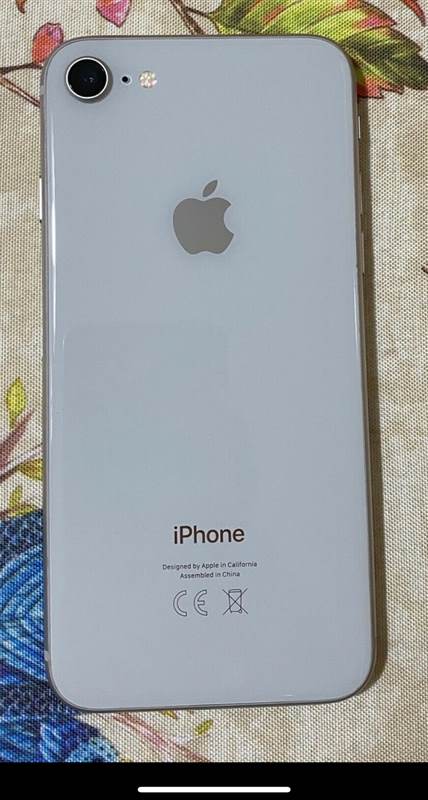 Foto 3IPHONE 8 256 GIGA, colore silver, come nuovo