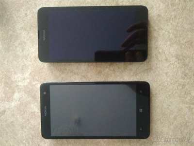 2 telefoni smartphone Nokia Lumia rotti
