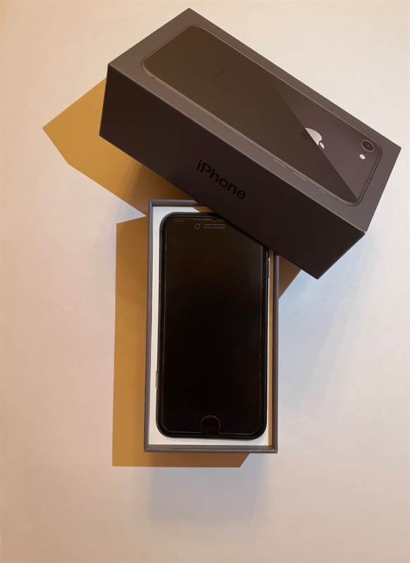 Foto 3IPHONE 8 – 64 GB, colore nero, come nuovo
