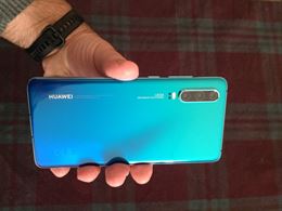 Huawei P30 128 Gb + HonorBand 5