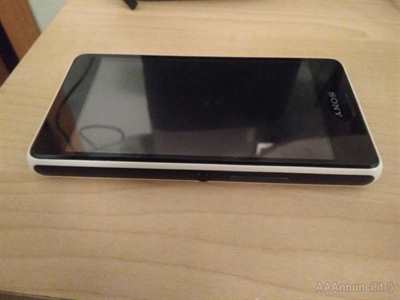 Foto 4 Cellulare smartphone Sony Xperia E1 bianco e nero, modello D2005