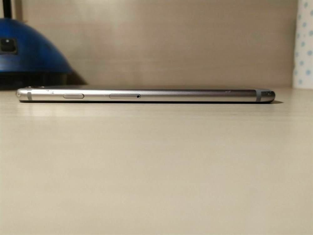 Foto 4IPhone 6 - 16GB - Grigio Siderale
